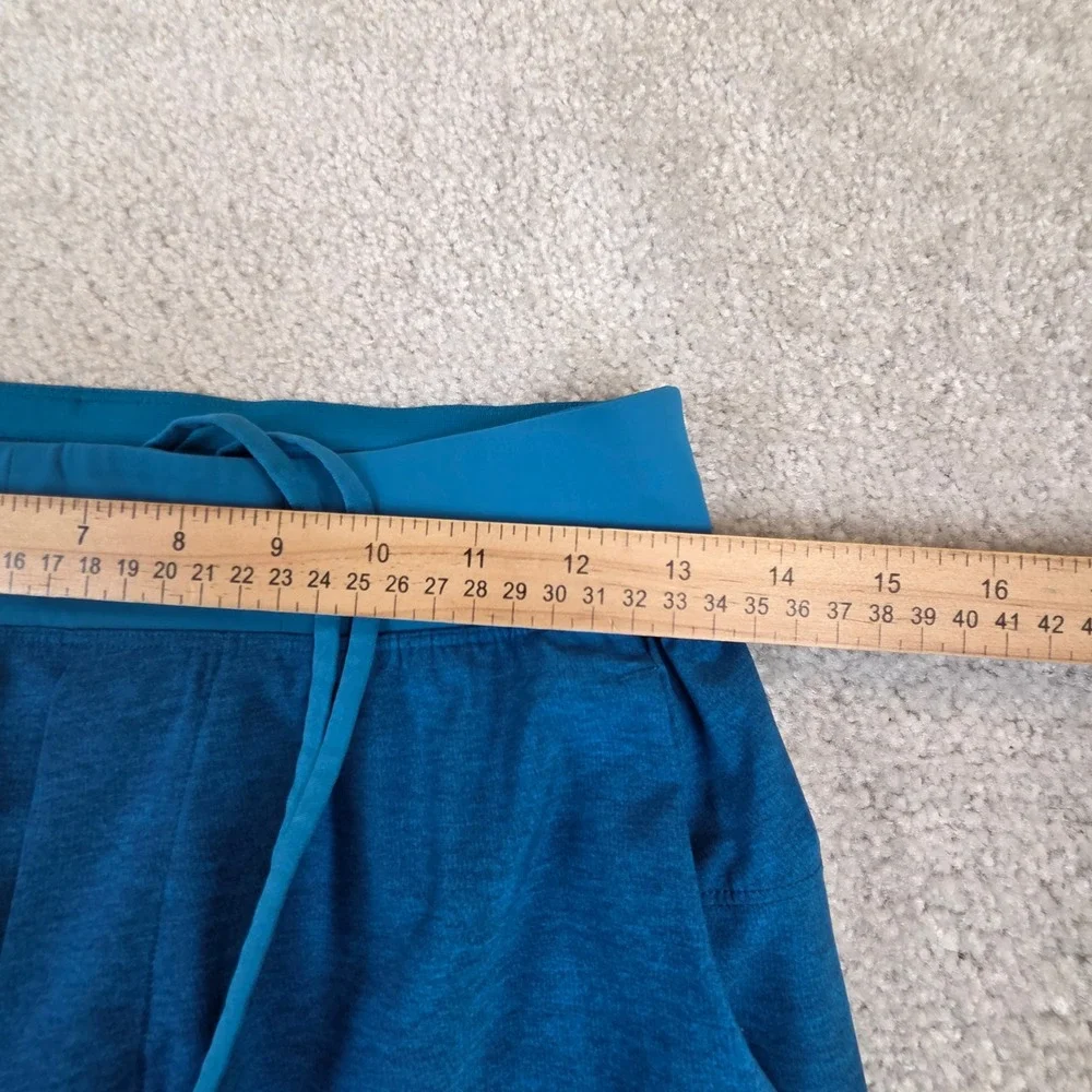 Lululemon License To Train Shorts Mens XS Blue Heathered Athletic Gym LM7AWSS